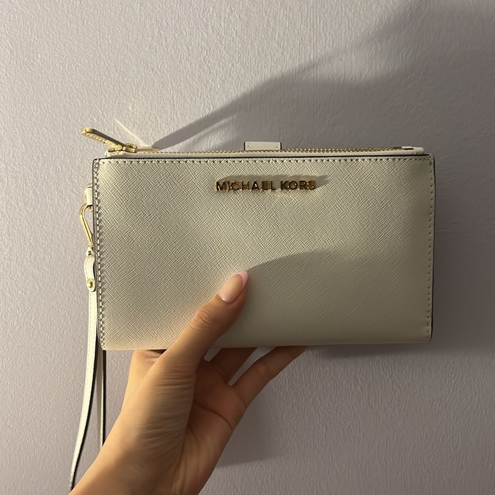Michael Kors Adele Leather Smartphone Wallet
